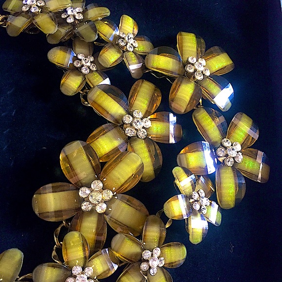 Kenneth Jay Lane Gold Tone Layered Flower Necklace - Picture 5 of 13